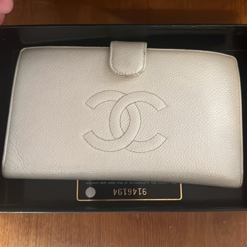 Chanel authentic wallet - Picture 2 of 5